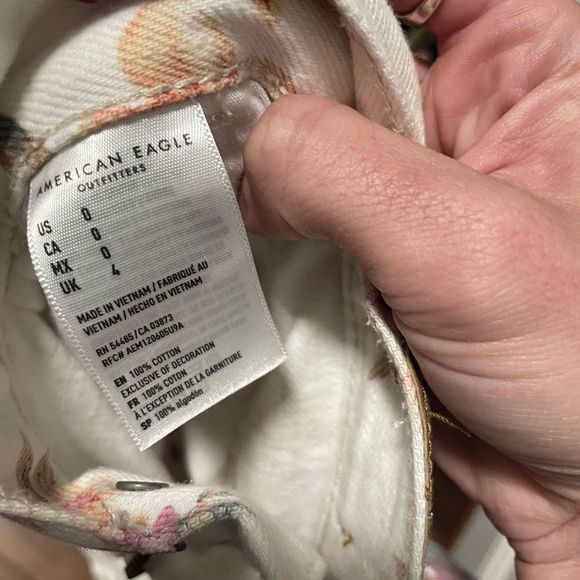 Floral American Eagle Shorts - Picture 2 of 3